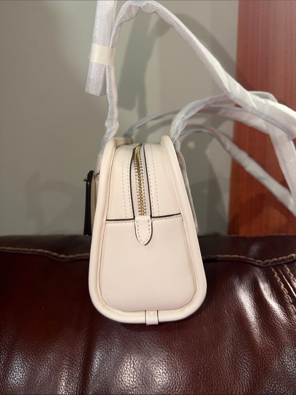 ‼️NEW Coach Swing Zip Small Chalk Leather Shoulder Bag - Picture 7 of 12